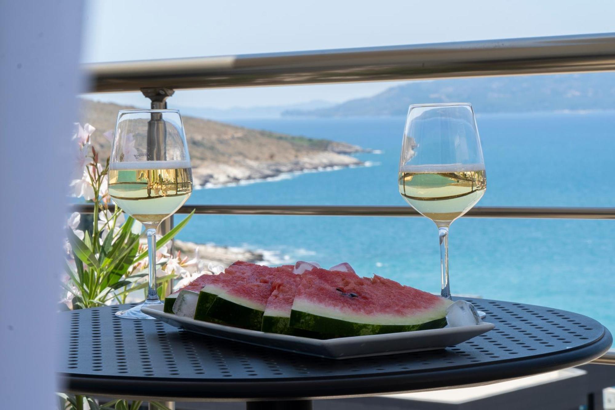Mateo Apartments Sarande Bagian luar foto