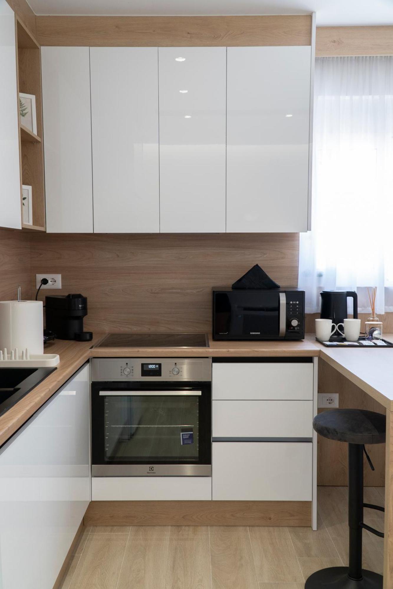 Mateo Apartments Sarande Bagian luar foto